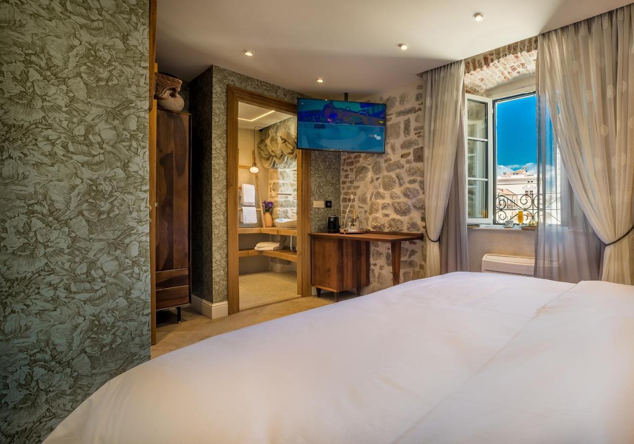 Apartments Hun Kotor Luaran gambar