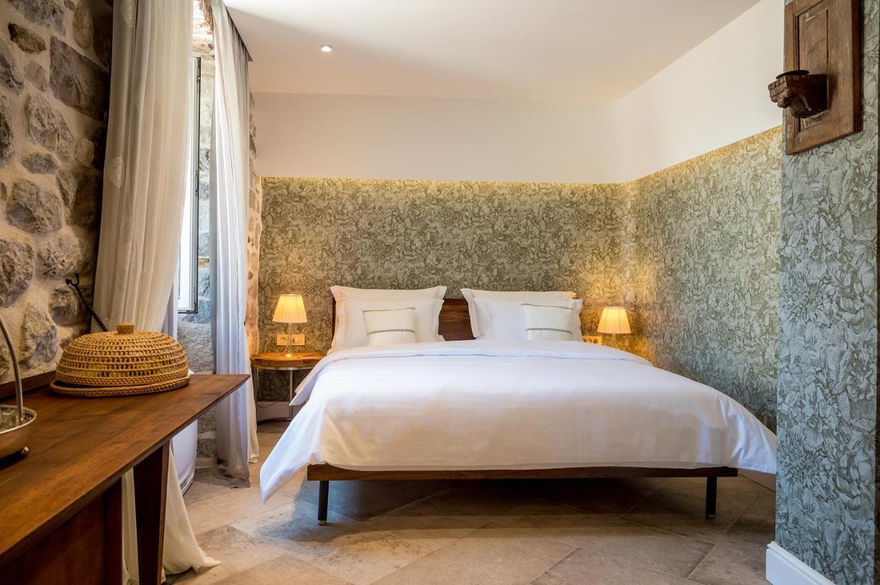 Apartments Hun Kotor Luaran gambar