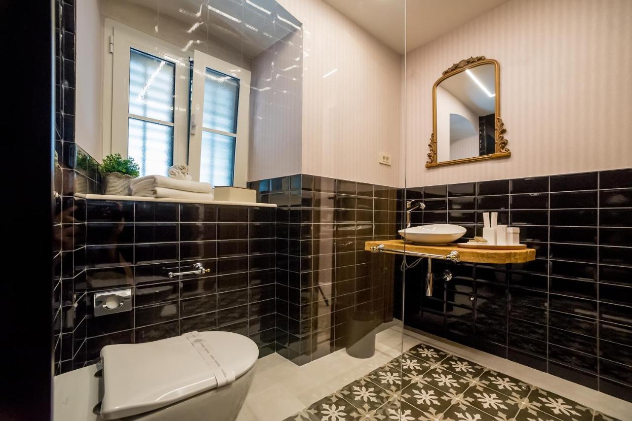 Apartments Hun Kotor Luaran gambar